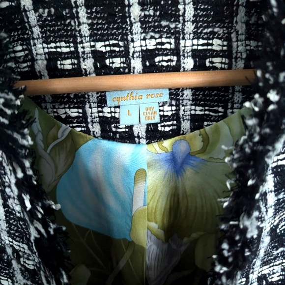 Tweed classic cropped lined fringe jacket Chanel like Sz M - Picture 2 of 6